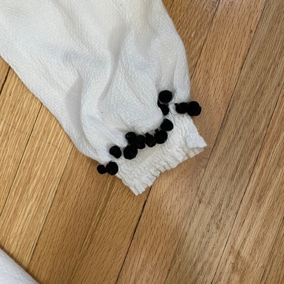 Ontwelfth Boho Off Shoulder Black Pom Pom Trim White Mini Dress Tunic Top Size S - Picture 8 of 12